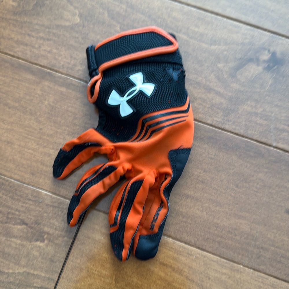 Under Armour baseball glove
